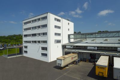 Bürogebäude mit Hochregallager in Tettnang