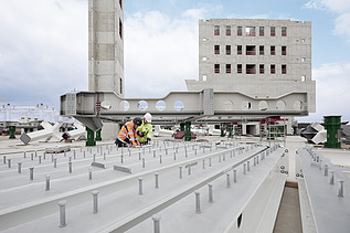 Here is a short description of the picture.