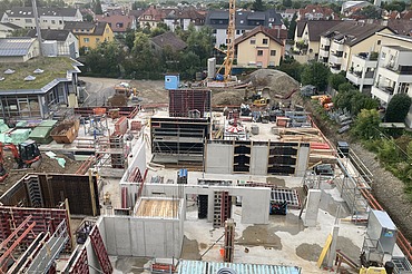 Foto von oben auf die Baustelle