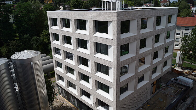 Foto von Oben auf das Gebäude