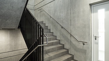 Foto Treppenhaus mit Sichtbeton