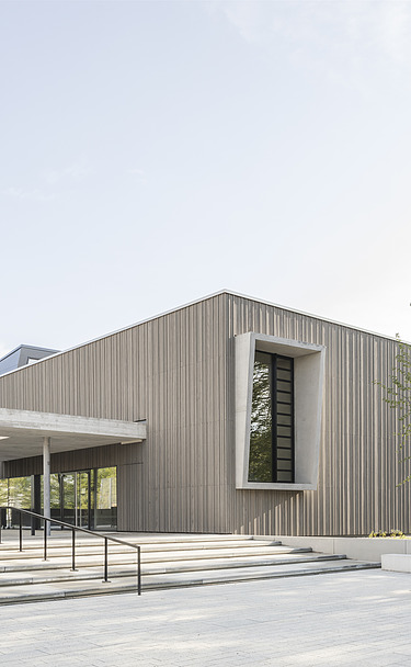 Foto von Eingangsbereich mit Treppen