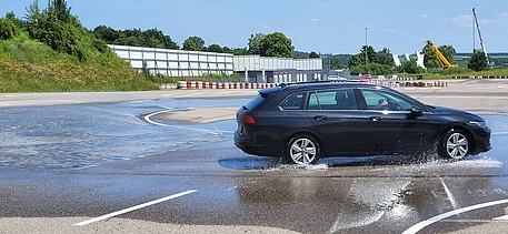 Hier steht eine kurze Beschreibung des Bildes.