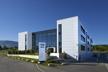 Foto Gebäude mit Eingangsbereich