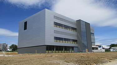 Foto Seitenansicht Gebäude CureVac