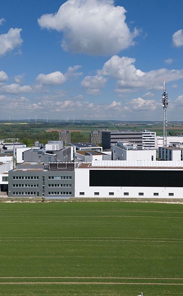 Drohnenaufnahme des Gebäudes