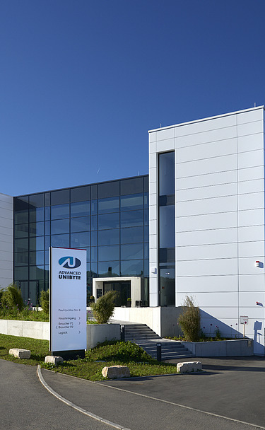 Foto Gebäude mit Eingangsbereich