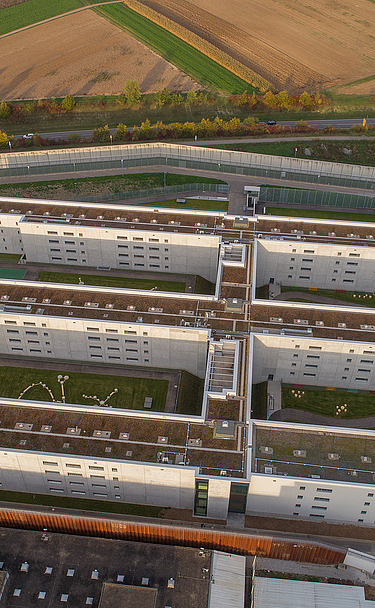 Drohnenaufnahme Gesamtkomplex mit 3 Gebäuden