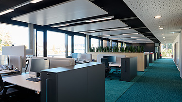 Foto Büroarbeitsplätze Großraumbüro 