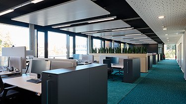 Foto Büroarbeitsplätze Großraumbüro 