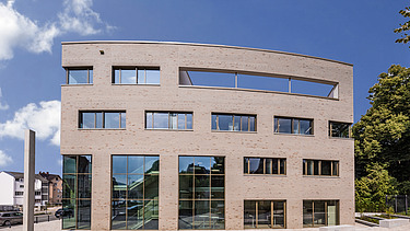 Foto Frontansicht IFC