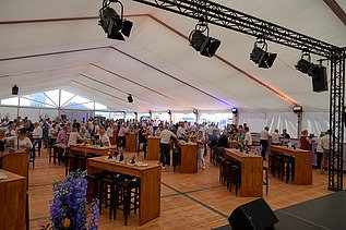 Festzelt am Freitag