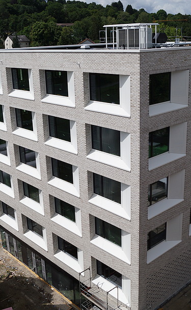 Foto von Oben auf das Gebäude