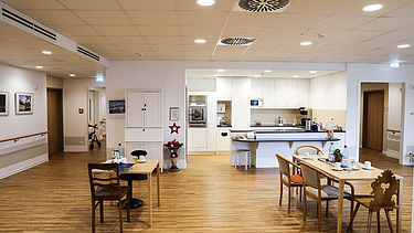 Foto Gemeinschaftsküche mit Essbereich