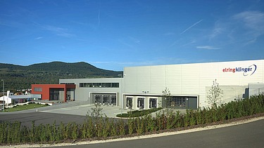 Außenaufnahme Produktionshalle